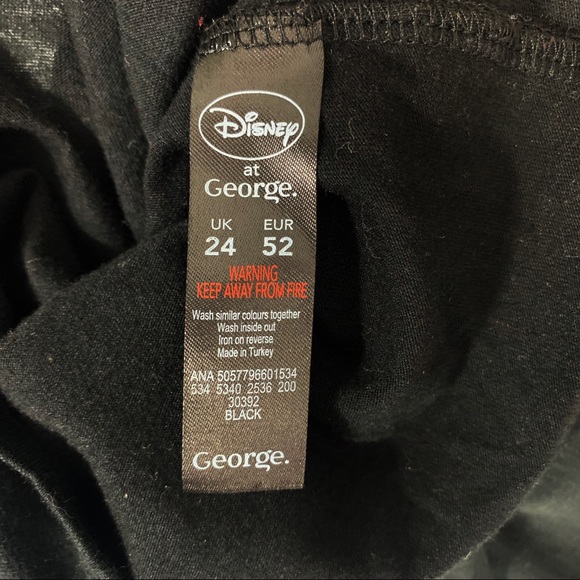 SOLD Disney Christmas Minnie Mouse Sequin Bow Tee - Picture 6 of 8